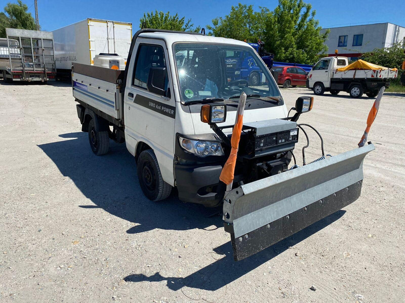 Piaggio Porter 1,2 d Pfau S90 - 4x4 - Tipper - snowplow - Billenőplatós kisteherautó: 1 kép. Piaggio Porter 1,2 d Pfau S90 - 4x4 - Tipper - snowplow - Billenőplatós kisteherautó: 1 kép.
