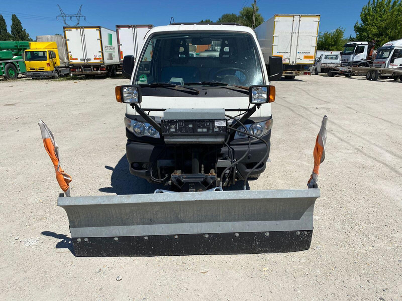 Piaggio Porter 1,2 d Pfau S90 - 4x4 - Tipper - snowplow - Billenőplatós kisteherautó: 4 kép. Piaggio Porter 1,2 d Pfau S90 - 4x4 - Tipper - snowplow - Billenőplatós kisteherautó: 4 kép.