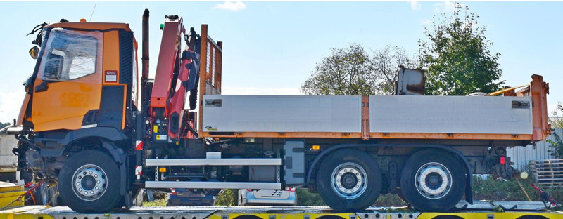 Renault C 380 - Billenőplatós teherautó, Darus autó: 4 kép. Renault C 380 - Billenőplatós teherautó, Darus autó: 4 kép.