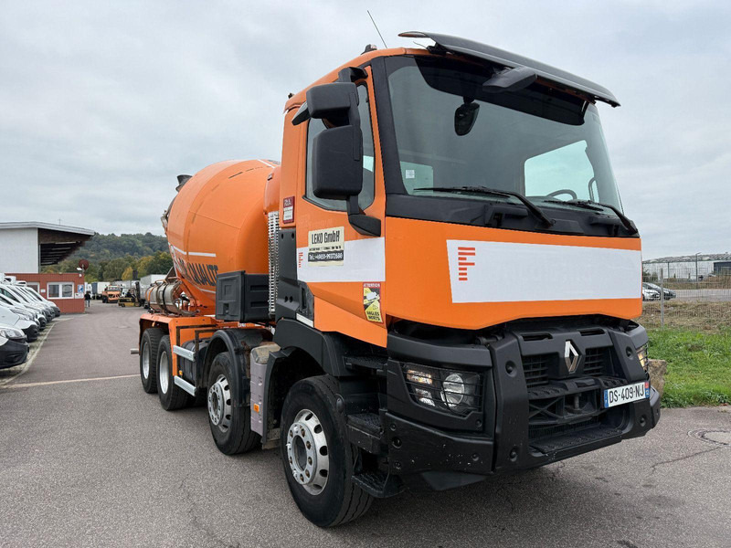 Renault C 440 - Betonmixer: 1 kép. Renault C 440 - Betonmixer: 1 kép.