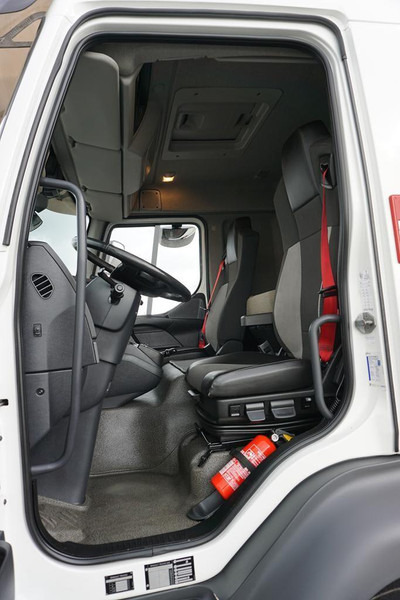 Ponyvás teherautó Renault D 16 / 280 / ACC / E 6 / FIRANKA + WINDA / ŁAD. 8 790 KG / 17 PA: 7 kép.