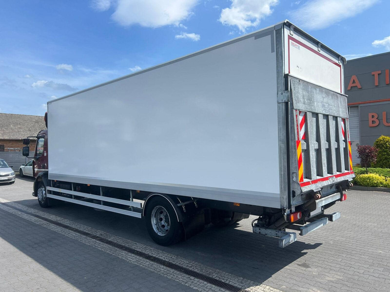 Renault D 18 250 DTI 18T REFRIGERATOR + LIFT - Hűtős teherautó: 3 kép. Renault D 18 250 DTI 18T REFRIGERATOR + LIFT - Hűtős teherautó: 3 kép.