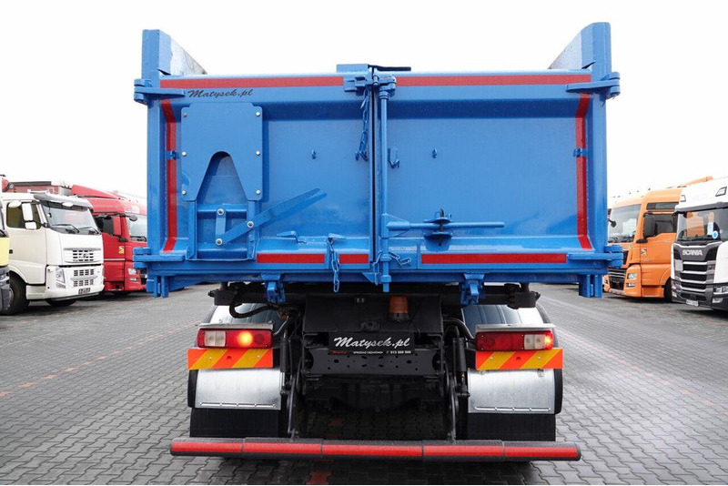 Billenőplatós teherautó Renault KERAX 430 / 8x4 / WYWROTKA / HYDROBURTA / HYDROKLAPA / BORDMATIC: 18 kép. Billenőplatós teherautó Renault KERAX 430 / 8x4 / WYWROTKA / HYDROBURTA / HYDROKLAPA / BORDMATIC: 18 kép.