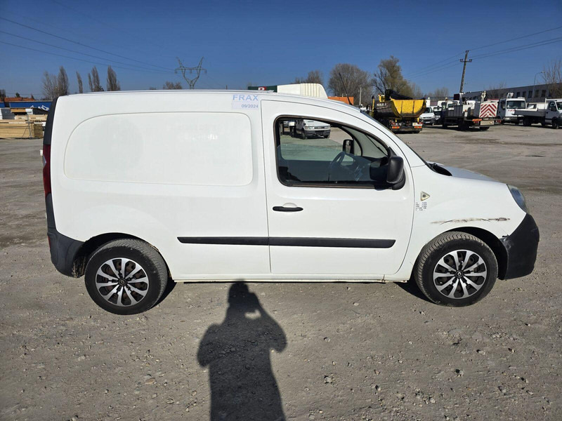 Renault Kangoo - Relec Froid TR10 frigo - Hűtős kisteherautó: 4 kép. Renault Kangoo - Relec Froid TR10 frigo - Hűtős kisteherautó: 4 kép.