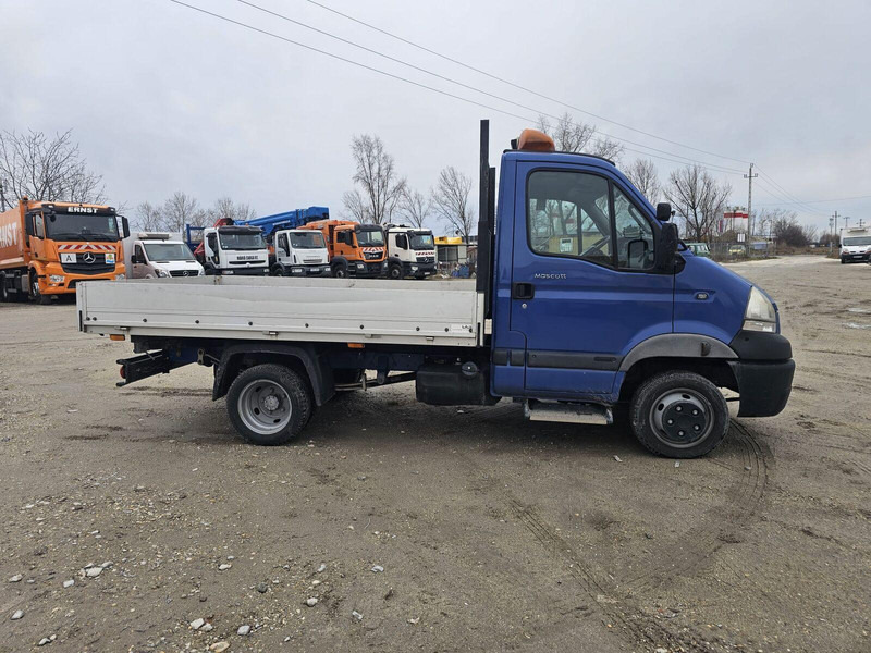 Renault Mascott 150 DXi - 3 sided Tipper - Billenőplatós kisteherautó: 3 kép. Renault Mascott 150 DXi - 3 sided Tipper - Billenőplatós kisteherautó: 3 kép.
