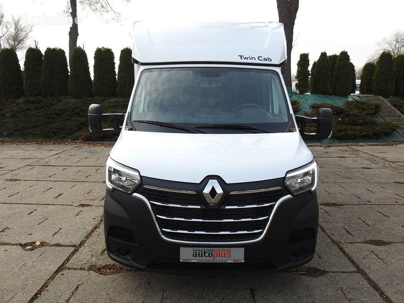 Renault Master P+P - Dobozos felépítményű teherautó: 5 kép. Renault Master P+P - Dobozos felépítményű teherautó: 5 kép.