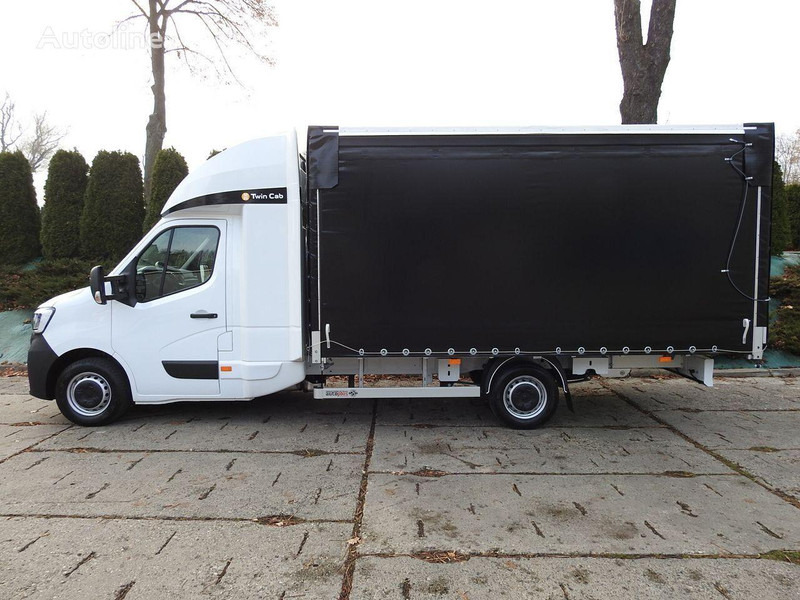 Renault Master P+P - Dobozos felépítményű teherautó: 3 kép. Renault Master P+P - Dobozos felépítményű teherautó: 3 kép.