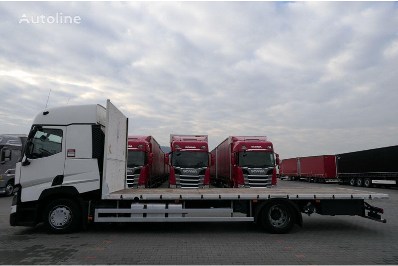 Renault T460 Platform 7,5 m - Platós teherautó: 2 kép. Renault T460 Platform 7,5 m - Platós teherautó: 2 kép.