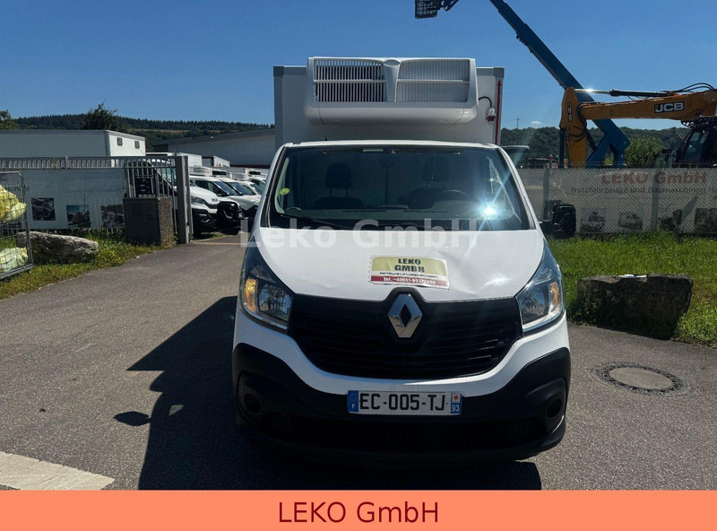 Renault Trafic 1,6L - Hűtős kisteherautó: 2 kép. Renault Trafic 1,6L - Hűtős kisteherautó: 2 kép.
