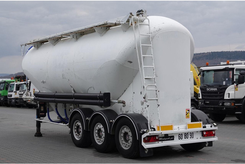 SPITZER CEMENTONACZEPA / 37 000 L / SILOS / 3 KOMORY / OSIE SAF / ALUFEL - Silós félpótkocsi: 5 kép. SPITZER CEMENTONACZEPA / 37 000 L / SILOS / 3 KOMORY / OSIE SAF / ALUFEL - Silós félpótkocsi: 5 kép.