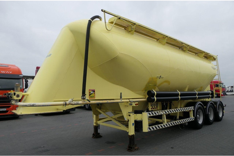 SPITZER - Silós félpótkocsi: 3 kép. SPITZER - Silós félpótkocsi: 3 kép.