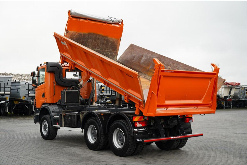 Scania G 440 / 6x6 / WYWROTKA TRZY-STRONNA / 2X HYDROBURTA / BOARDMATIC - Billenőplatós teherautó: 4 kép. Scania G 440 / 6x6 / WYWROTKA TRZY-STRONNA / 2X HYDROBURTA / BOARDMATIC - Billenőplatós teherautó: 4 kép.