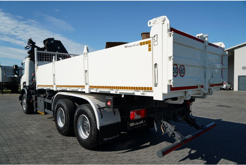 Billenőplatós teherautó, Darus autó Scania P 410 / 6x4 / WYWROTKA - 6 M + HDS HIAB XS 211 / STEROWANIE RADI: 12 kép.