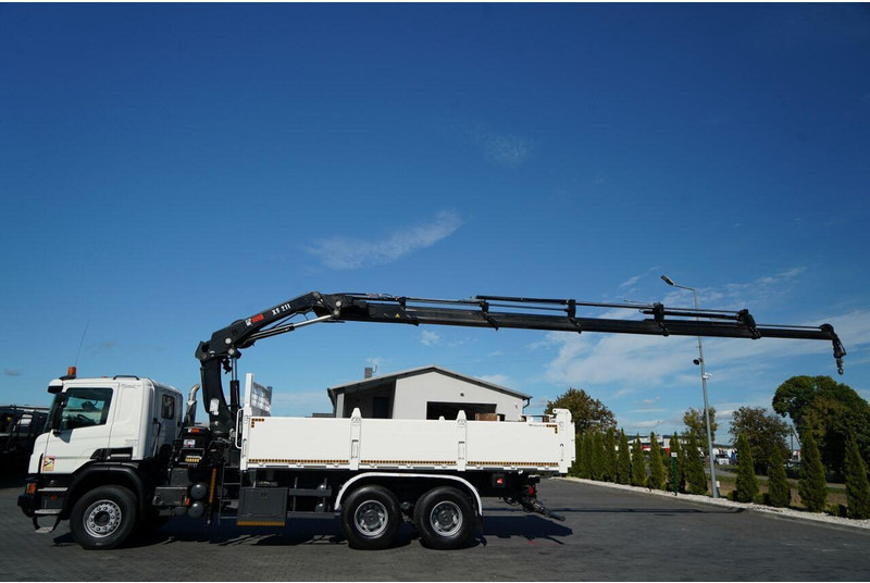 Billenőplatós teherautó, Darus autó Scania P 410 / 6x4 / WYWROTKA - 6 M + HDS HIAB XS 211 / STEROWANIE RADI: 6 kép.