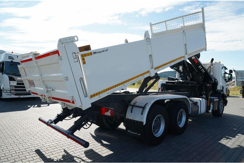 Scania P 410 / 6x4 / WYWROTKA - 6 M + HDS HIAB XS 211 / STEROWANIE RADI - Billenőplatós teherautó, Darus autó: 3 kép. Scania P 410 / 6x4 / WYWROTKA - 6 M + HDS HIAB XS 211 / STEROWANIE RADI - Billenőplatós teherautó, Darus autó: 3 kép.