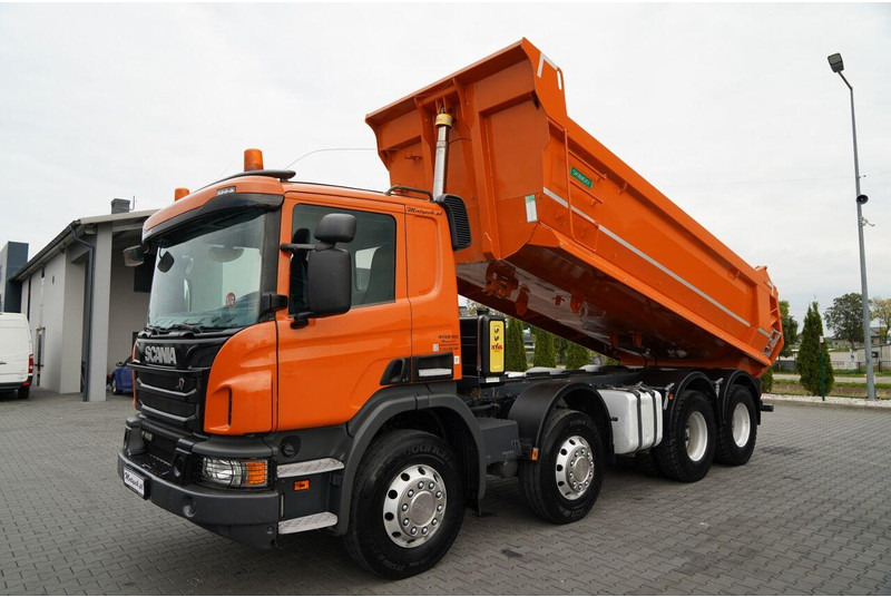 Scania P 410 / 8x4 / WYWROTKA TYLNOZSYPOWA / ALUFELGI / OPONY 100% / MA - Billenőplatós teherautó: 4 kép. Scania P 410 / 8x4 / WYWROTKA TYLNOZSYPOWA / ALUFELGI / OPONY 100% / MA - Billenőplatós teherautó: 4 kép.