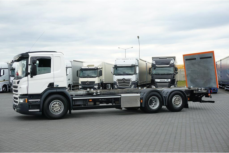 Scania P 410 / ACC / E 6 / BDF + WINDA / 7.15 , 7.45, 7.82 M / OŚ SKRĘT - Alvaz teherautó: 3 kép. Scania P 410 / ACC / E 6 / BDF + WINDA / 7.15 , 7.45, 7.82 M / OŚ SKRĘT - Alvaz teherautó: 3 kép.