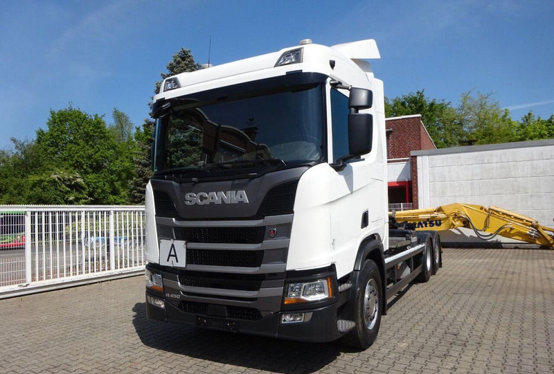 Scania R450 Hook lift truck 6x2 - Horgos rakodó teherautó: 3 kép. Scania R450 Hook lift truck 6x2 - Horgos rakodó teherautó: 3 kép.