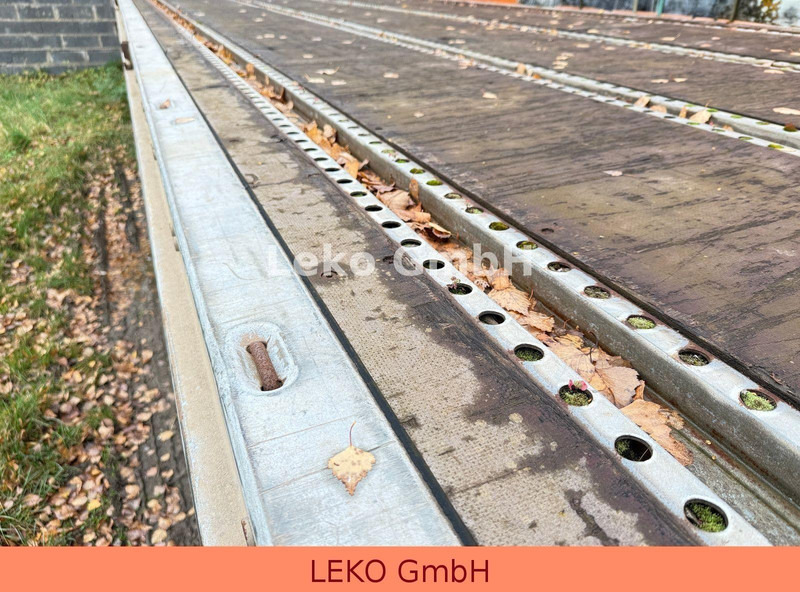 Schmitz Cargobull - Platós félpótkocsi: 4 kép. Schmitz Cargobull - Platós félpótkocsi: 4 kép.