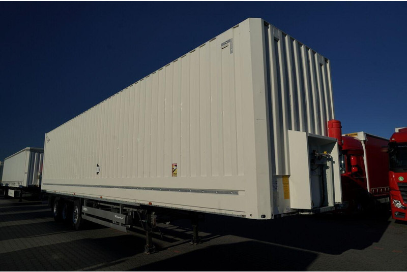 Schmitz Cargobull KONTENER / 2x oś PODNOSZONA / 2021 ROK - Félpótkocsi dobozos: 2 kép. Schmitz Cargobull KONTENER / 2x oś PODNOSZONA / 2021 ROK - Félpótkocsi dobozos: 2 kép.