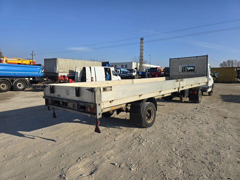 Simon - Pritsche BE semi-trailer - Platós félpótkocsi: 1 kép. Simon - Pritsche BE semi-trailer - Platós félpótkocsi: 1 kép.