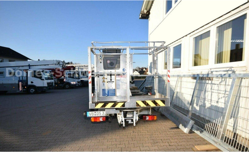 Nissan NT 400 Cabstar - Lifting basket truck - Teherautó, Darus autó: 5 kép. Nissan NT 400 Cabstar - Lifting basket truck - Teherautó, Darus autó: 5 kép.