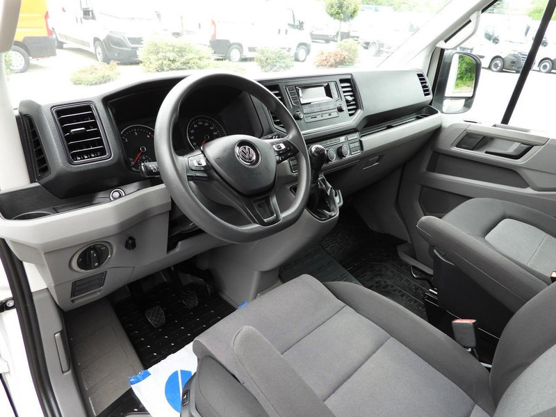 Volkswagen CRAFTER PLANDEKA 8 PALET TEMPOMAT LEDY KLIMATYZACJA 180KM [ 04 - Dobozos felépítményű teherautó: 2 kép. Volkswagen CRAFTER PLANDEKA 8 PALET TEMPOMAT LEDY KLIMATYZACJA 180KM [ 04 - Dobozos felépítményű teherautó: 2 kép.