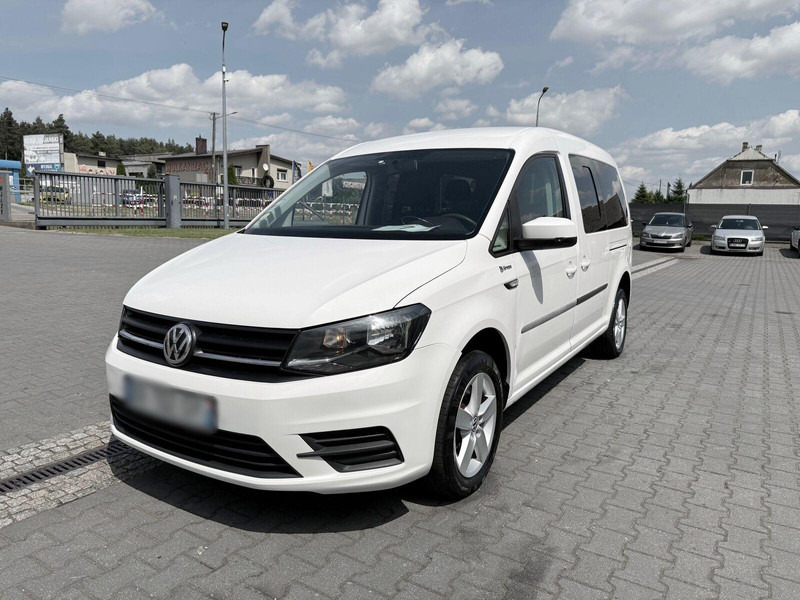 Volkswagen Caddy 2.0 TDI (7-Si.) DSG Maxi Family - Autó: 5 kép. Volkswagen Caddy 2.0 TDI (7-Si.) DSG Maxi Family - Autó: 5 kép.