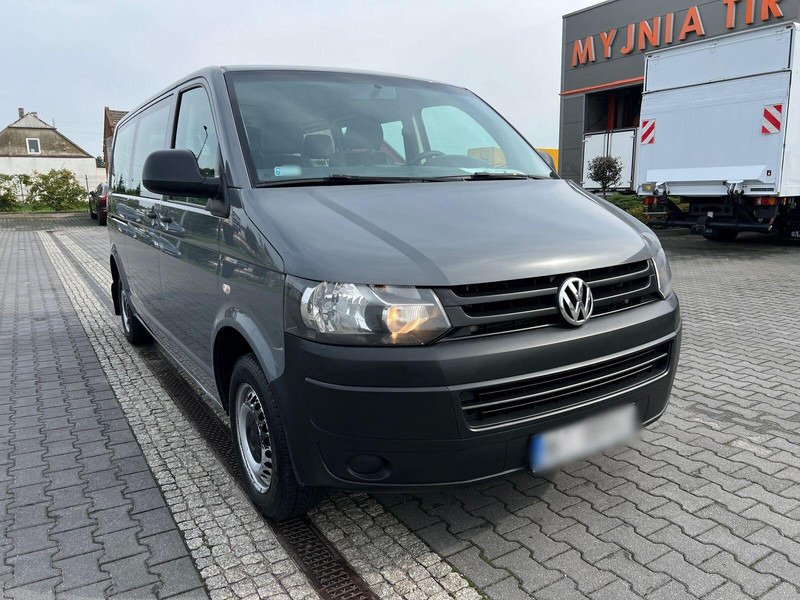 Volkswagen Transporter T5 Brygadówka, Osobowy, 9-miejsc, Jeden Właściciel, - Minibusz, Kisbusz: 5 kép. Volkswagen Transporter T5 Brygadówka, Osobowy, 9-miejsc, Jeden Właściciel, - Minibusz, Kisbusz: 5 kép.