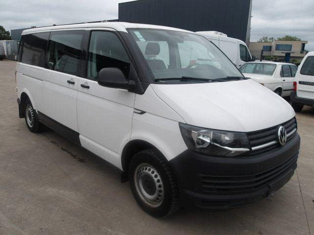 Volkswagen Transporter TDI T6 - Furgon: 2 kép. Volkswagen Transporter TDI T6 - Furgon: 2 kép.