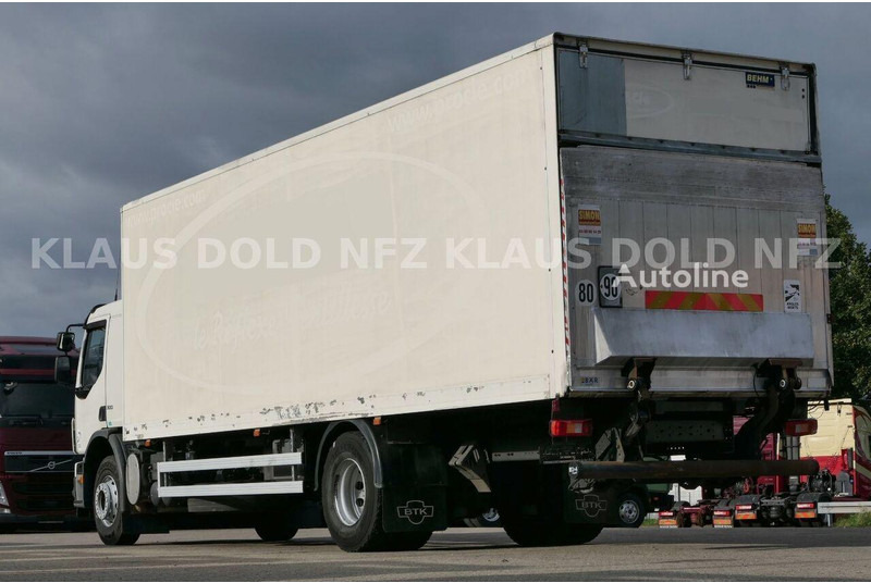 Volvo FE 300 - Box truck - Dobozos felépítményű teherautó: 4 kép. Volvo FE 300 - Box truck - Dobozos felépítményű teherautó: 4 kép.
