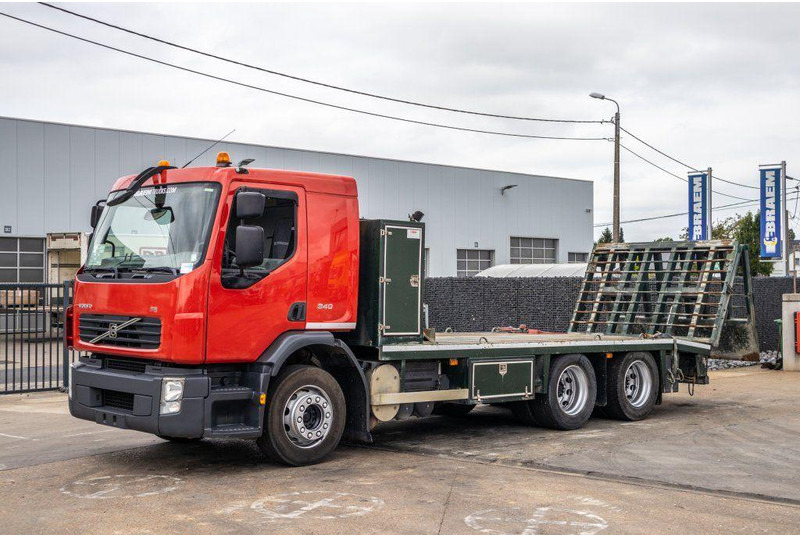 Volvo FE 340-6x2 105 500 KM - Platós teherautó: 3 kép. Volvo FE 340-6x2 105 500 KM - Platós teherautó: 3 kép.