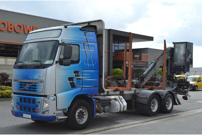 Volvo FH 13 520 FOR TRANSPORTING WOOD - Rönkszállító teherautó, Darus autó: 1 kép. Volvo FH 13 520 FOR TRANSPORTING WOOD - Rönkszállító teherautó, Darus autó: 1 kép.