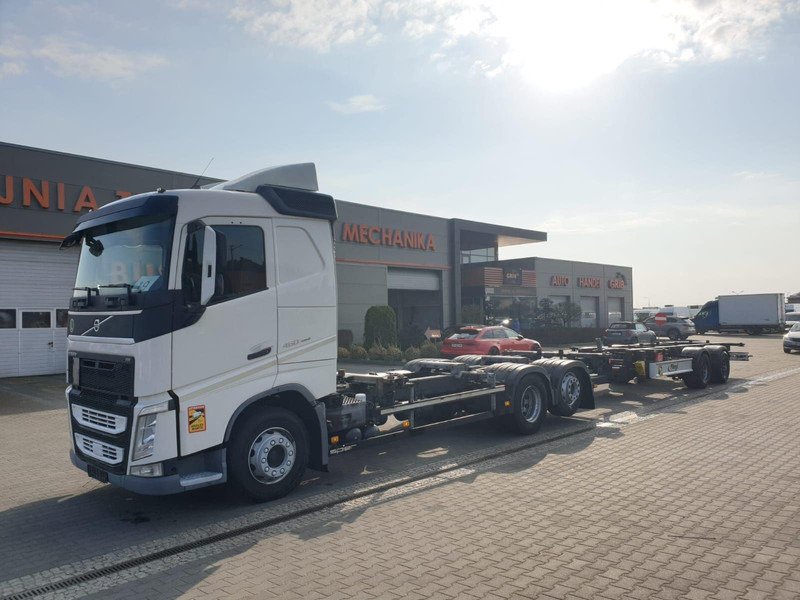 Volvo FH 460 EURO 6 BDF SWAP CHASSIS + TRAILER FLIEGL TWP180 - Alvaz teherautó: 1 kép. Volvo FH 460 EURO 6 BDF SWAP CHASSIS + TRAILER FLIEGL TWP180 - Alvaz teherautó: 1 kép.