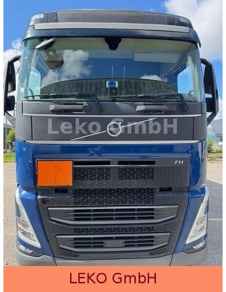 Volvo FH 500 - Cserefelépítményes teherautó: 1 kép. Volvo FH 500 - Cserefelépítményes teherautó: 1 kép.