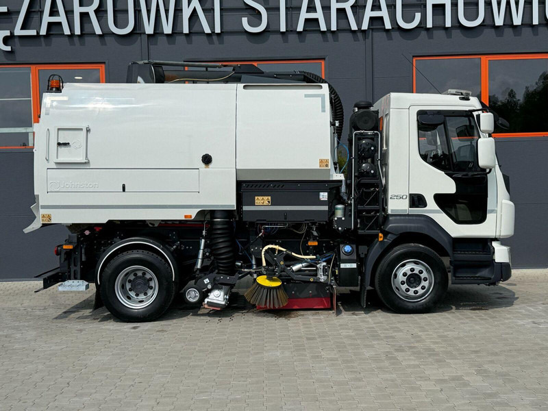 Volvo FL 15.250 - Utcaseprő gép: 5 kép. Volvo FL 15.250 - Utcaseprő gép: 5 kép.
