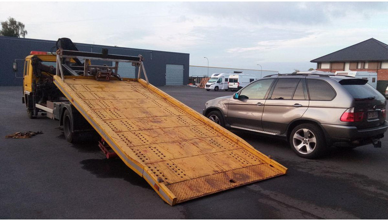 Volvo FL611 Car transporter + crane Hiab 071 - Autószállító teherautó: 3 kép. Volvo FL611 Car transporter + crane Hiab 071 - Autószállító teherautó: 3 kép.