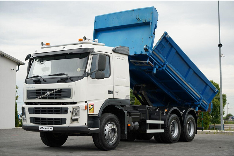 Volvo FM 360 / 6x4 / WYWROTKA DWUSTRONNA / HYDROBURTA / MANUAL / SPROW - Billenőplatós teherautó: 1 kép. Volvo FM 360 / 6x4 / WYWROTKA DWUSTRONNA / HYDROBURTA / MANUAL / SPROW - Billenőplatós teherautó: 1 kép.