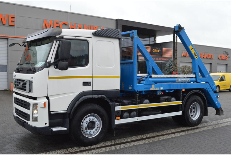 Volvo FM 430 ABSETZKIPPER - Konténerszállító: 2 kép. Volvo FM 430 ABSETZKIPPER - Konténerszállító: 2 kép.