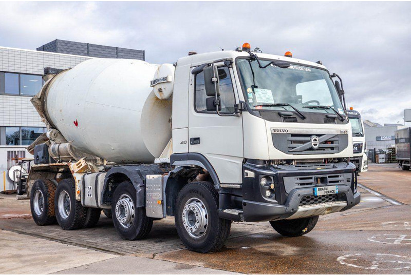 Volvo FMX 410 +LIEBHERR9M³ - Betonmixer: 3 kép. Volvo FMX 410 +LIEBHERR9M³ - Betonmixer: 3 kép.