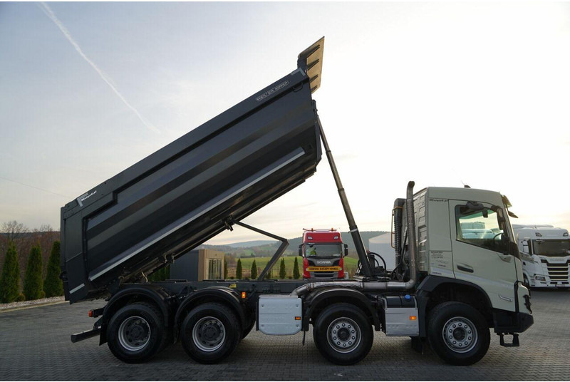 Volvo FMX 460 / 8x4 / WYWROTKA TYLNOZSYPOWA / MEILLER KIPPER / EURO 6 - Billenőplatós teherautó: 5 kép. Volvo FMX 460 / 8x4 / WYWROTKA TYLNOZSYPOWA / MEILLER KIPPER / EURO 6 - Billenőplatós teherautó: 5 kép.