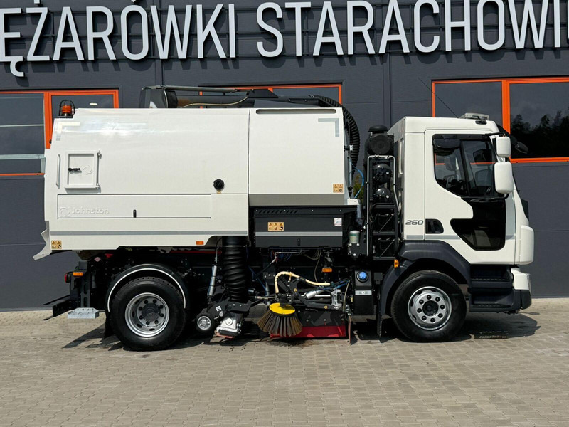 Volvo VOLVO FL 15.250 Euro 6 // zamiatarka dwustronna JOHNSTON VT652 - Utcaseprő gép: 5 kép. Volvo VOLVO FL 15.250 Euro 6 // zamiatarka dwustronna JOHNSTON VT652 - Utcaseprő gép: 5 kép.