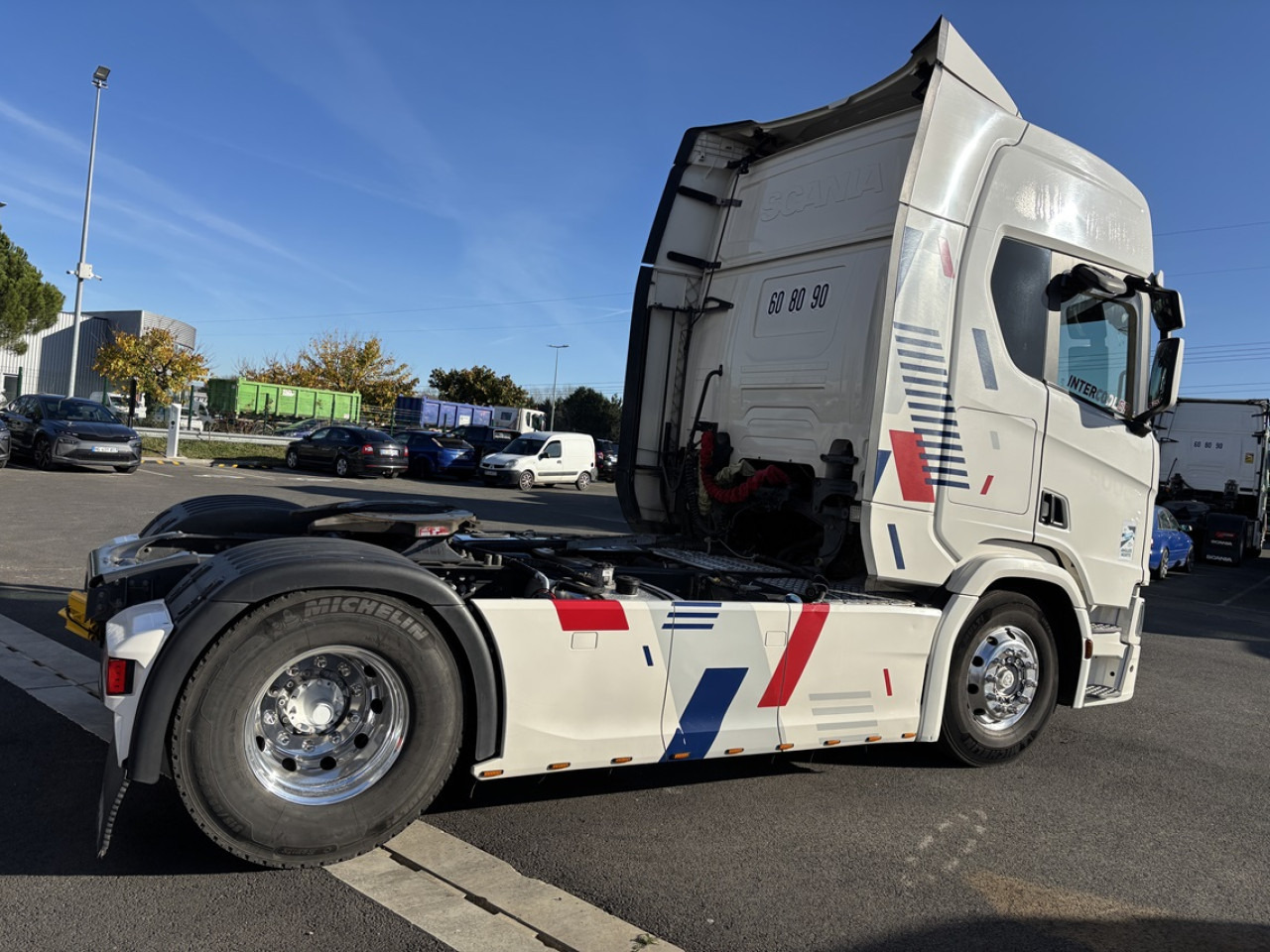 SCANIA R 500 A4x2NA - Nyergesvontató: 4 kép. SCANIA R 500 A4x2NA - Nyergesvontató: 4 kép.