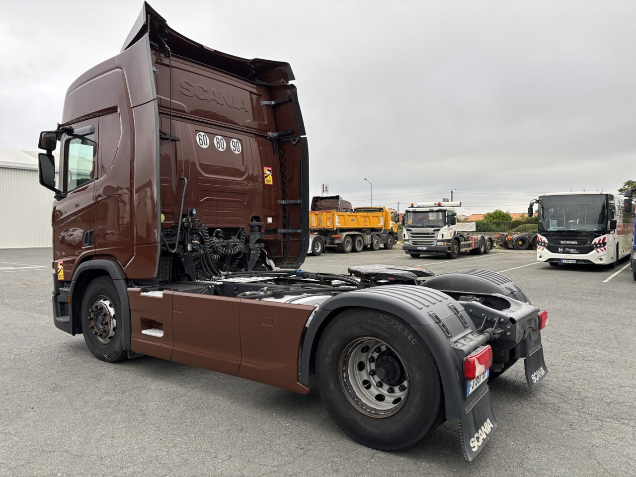 SCANIA R 500 A4x2NB - Nyergesvontató: 4 kép. SCANIA R 500 A4x2NB - Nyergesvontató: 4 kép.