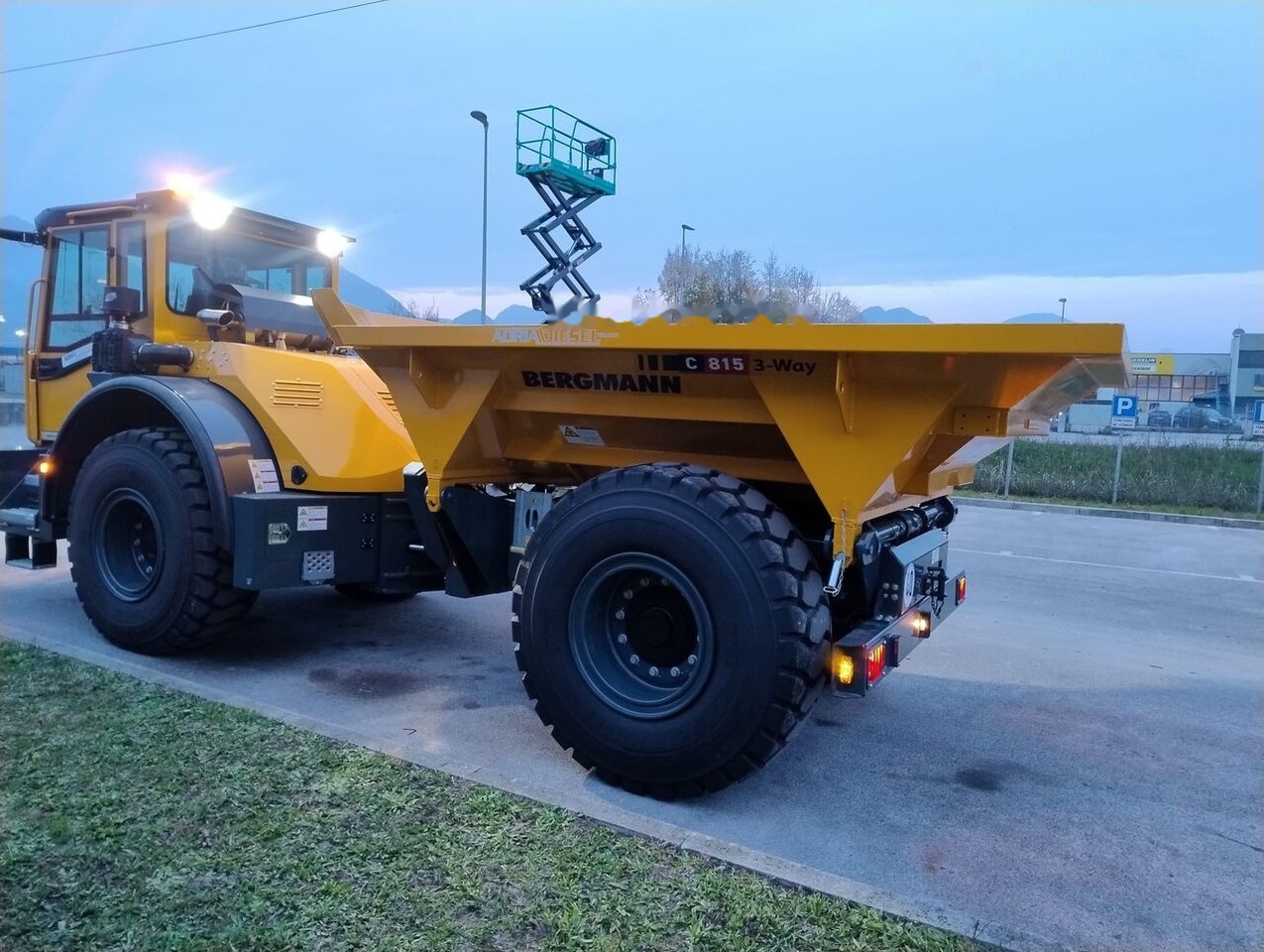 Bergmann C815s - Billenőplatós teherautó: 4 kép. Bergmann C815s - Billenőplatós teherautó: 4 kép.