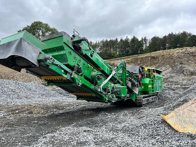 MCCLOSKEY I4CR - Röpítő törő: 2 kép. MCCLOSKEY I4CR - Röpítő törő: 2 kép.