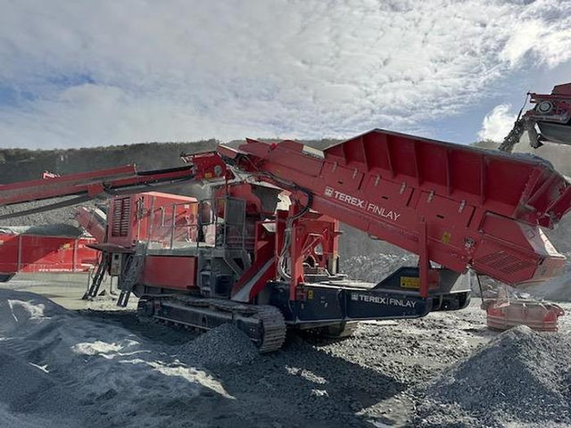 Terex Finlay C-1540 - Törőgép: 3 kép. Terex Finlay C-1540 - Törőgép: 3 kép.