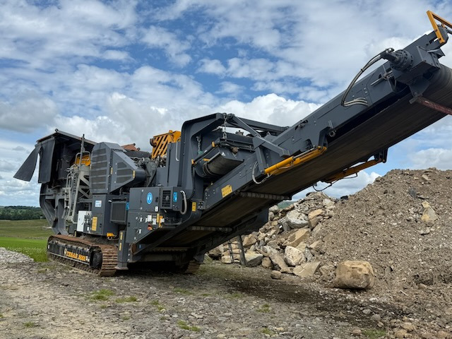 Tesab 800i - Pofás törő: 1 kép. Tesab 800i - Pofás törő: 1 kép.