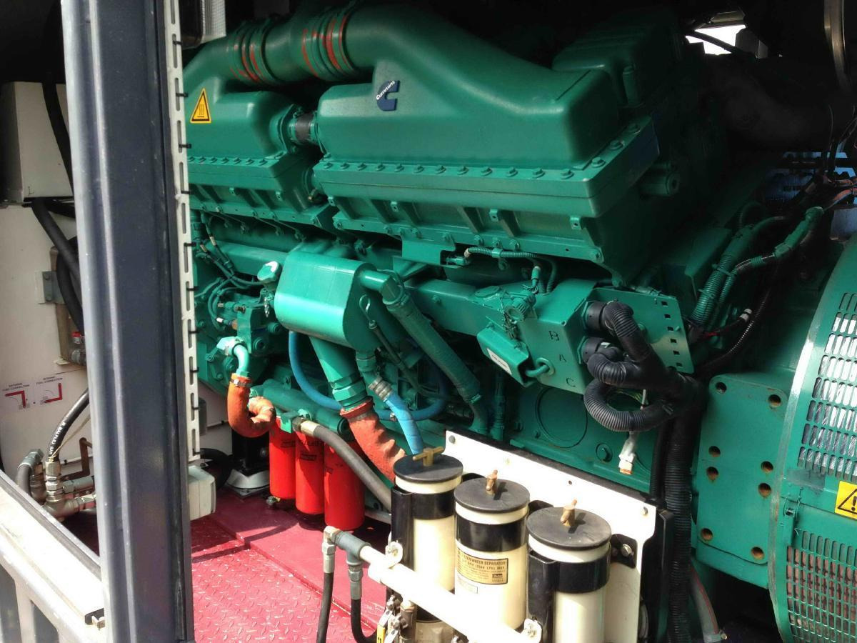 Cummins Generator 1250 KVA QSK45-G4 Engine Super silent Silent - Áramfejlesztő: 4 kép. Cummins Generator 1250 KVA QSK45-G4 Engine Super silent Silent - Áramfejlesztő: 4 kép.