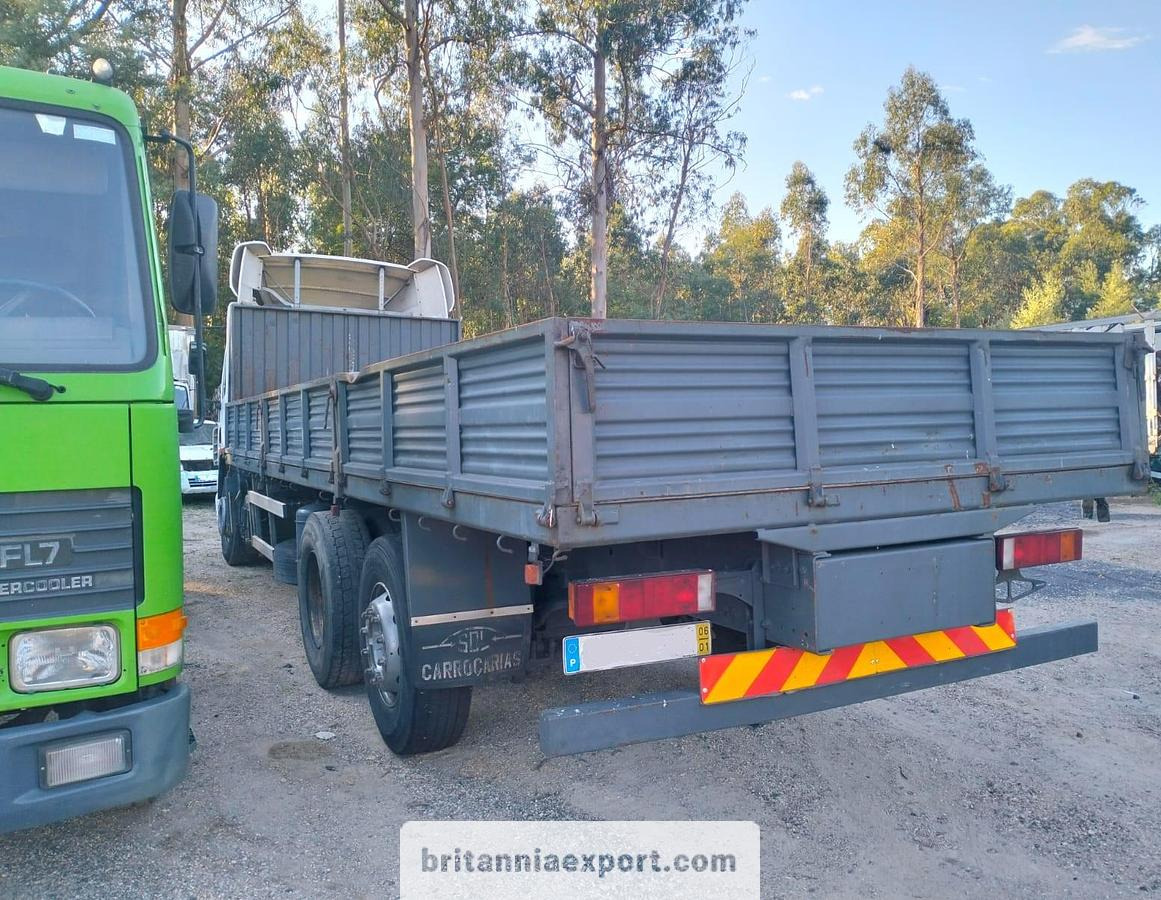 DAF CF75 310 | ZF Automatic Gearbox | Euro 3 | 6x2 26 Ton - Platós teherautó: 4 kép. DAF CF75 310 | ZF Automatic Gearbox | Euro 3 | 6x2 26 Ton - Platós teherautó: 4 kép.